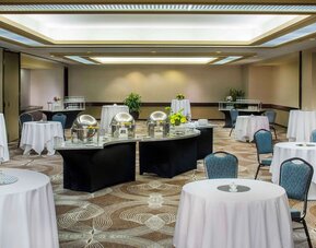 Hyatt Regency Buffalo / Hotel and Conference Center