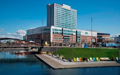 Buffalo Marriott at LECOM HARBORCENTER