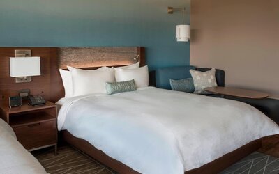 Buffalo Marriott at LECOM HARBORCENTER