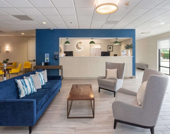 Comfort Inn & Suites Buffalo Airport