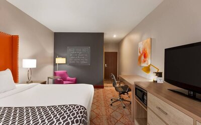 Room, 1 King Bed, Accessible, Non Smoking (Mobility Accessible)