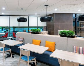 Home2 Suites by Hilton Buffalo Airport / Galleria Mall