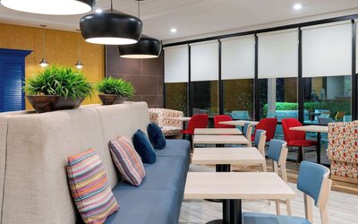 Home2 Suites by Hilton Buffalo Airport / Galleria Mall