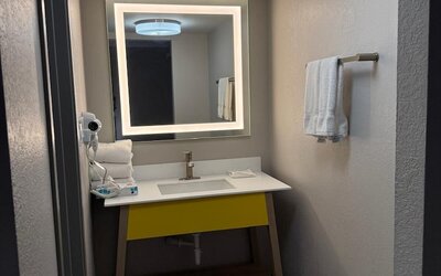 Days Inn by Wyndham Reno