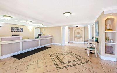 Days Inn by Wyndham Reno