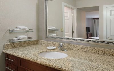Private guest bathroom at Sonesta ES Suites Albuquerque.
