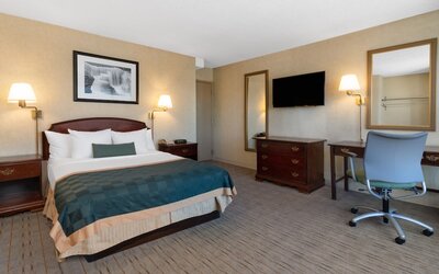 Ramada by Wyndham Reno Hotel and Casino