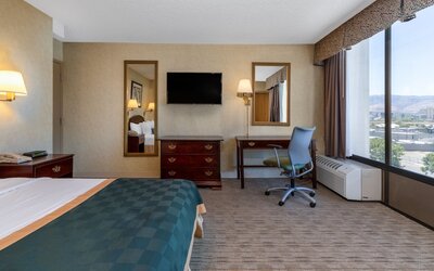 Ramada by Wyndham Reno Hotel and Casino
