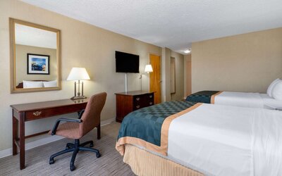 Ramada by Wyndham Reno Hotel and Casino