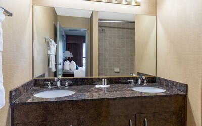 Ramada by Wyndham Reno Hotel and Casino