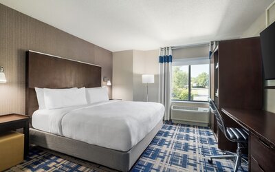 Four Points by Sheraton Charlotte - Lake Norman