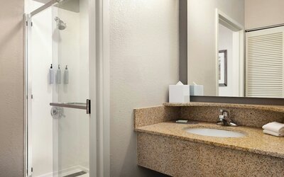 Courtyard by Marriott Charlotte/Matthews