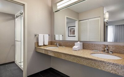 Courtyard by Marriott Charlotte/Matthews