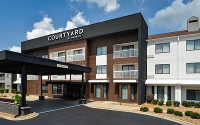 Courtyard by Marriott Charlotte/Matthews