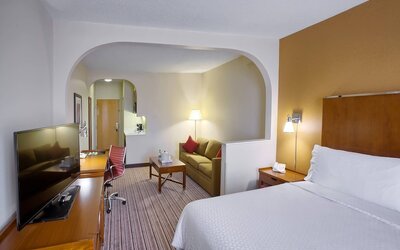 Four Points by Sheraton Charlotte - Pineville