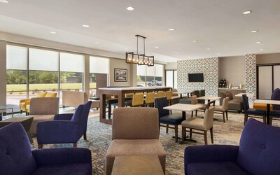 La Quinta Inn & Suites by Wyndham Rock Hill