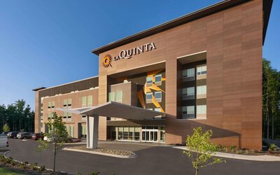 La Quinta Inn & Suites by Wyndham Rock Hill