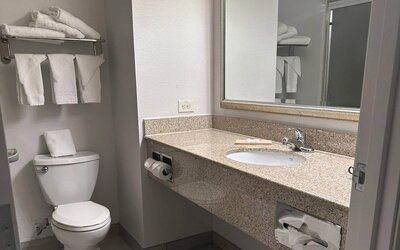 Country Inn & Suites by Radisson, Concord (Kannapolis), NC