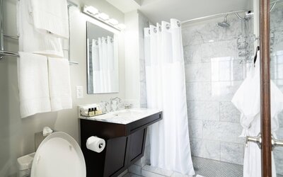 The Esquire Hotel Downtown Gastonia, an Ascend Collection Hotel