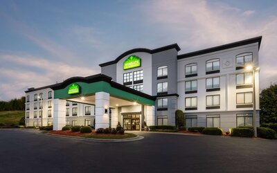 Wingate by Wyndham Charlotte Speedway/Concord