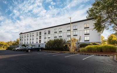 Wingate by Wyndham Charlotte Speedway/Concord