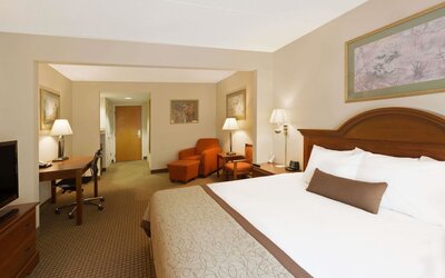 Wingate by Wyndham Charlotte Airport I-85/I-485