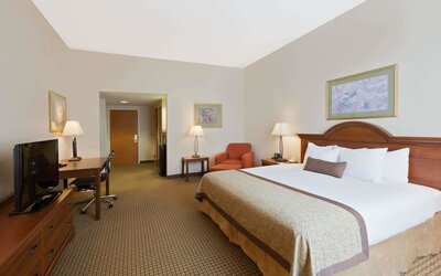 Wingate by Wyndham Charlotte Airport I-85/I-485