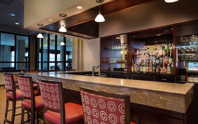 DoubleTree by Hilton Charlotte Airport