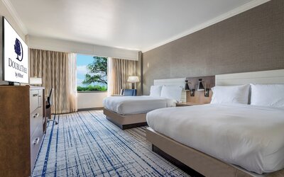 DoubleTree by Hilton South Charlotte Tyvola