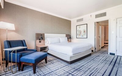 DoubleTree by Hilton South Charlotte Tyvola