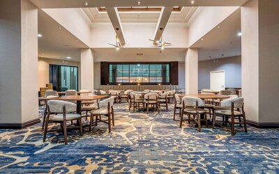 DoubleTree by Hilton South Charlotte Tyvola