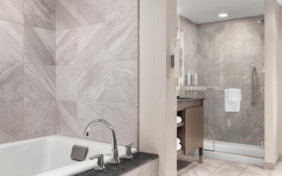 Embassy Suites by Hilton Charlotte Ayrsley