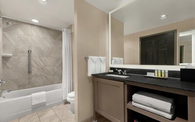 Embassy Suites by Hilton Charlotte Ayrsley