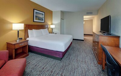 Drury Inn & Suites Charlotte Northlake