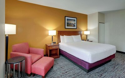 Drury Inn & Suites Charlotte Northlake