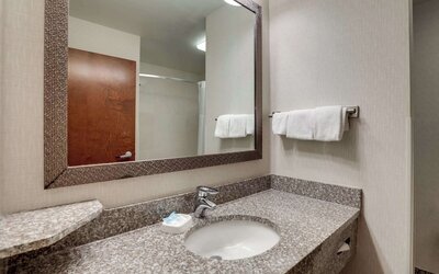 Drury Inn & Suites Charlotte Northlake