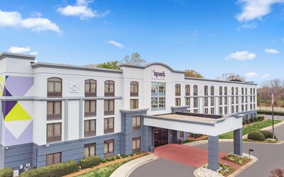 Spark by Hilton Charlotte Tyvola I-77