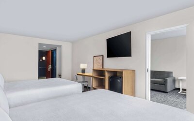Spark by Hilton Charlotte Tyvola I-77