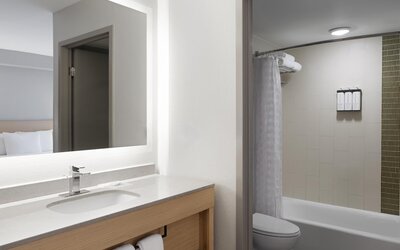 Hyatt Place Charlotte/Arrowood
