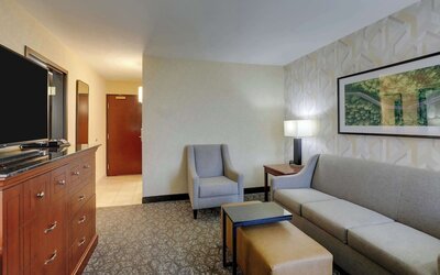 Drury Inn & Suites Charlotte University Place