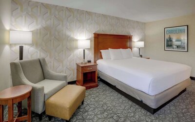 Drury Inn & Suites Charlotte University Place