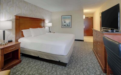 Drury Inn & Suites Charlotte University Place