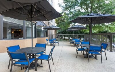 Outdoor terrace at Sonesta Atlanta Northwest Galleria.