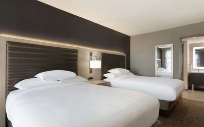 Embassy Suites by Hilton Charlotte Uptown 