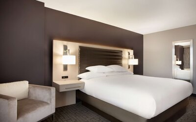 Embassy Suites by Hilton Charlotte Uptown 