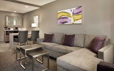 Embassy Suites by Hilton Charlotte Uptown 