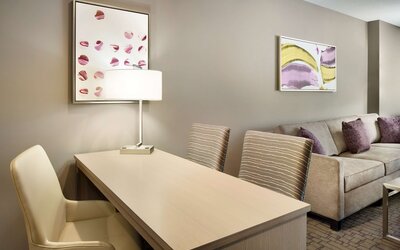 Embassy Suites by Hilton Charlotte Uptown 