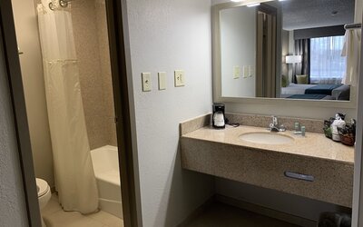 Best Western Center Inn
