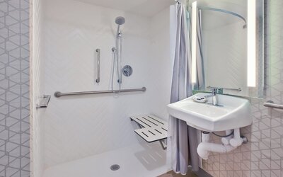 Holiday Inn Va Beach-Oceanside (21st St) by IHG