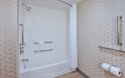 Holiday Inn Va Beach-Oceanside (21st St) by IHG